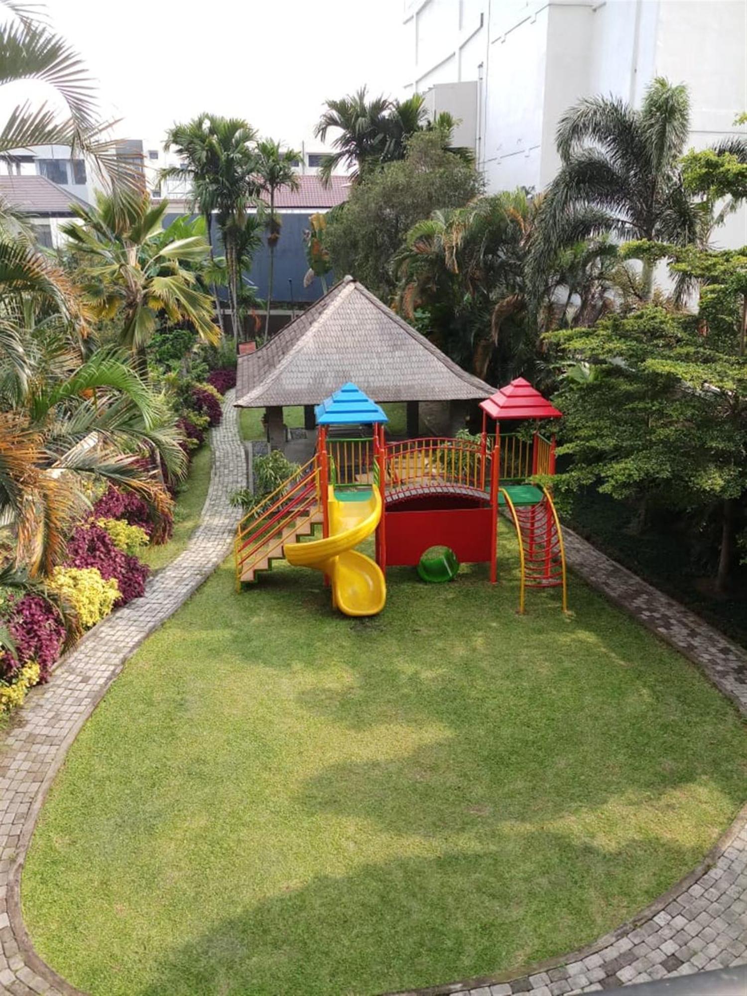Spacious At Grand Setiabudi By Travelio